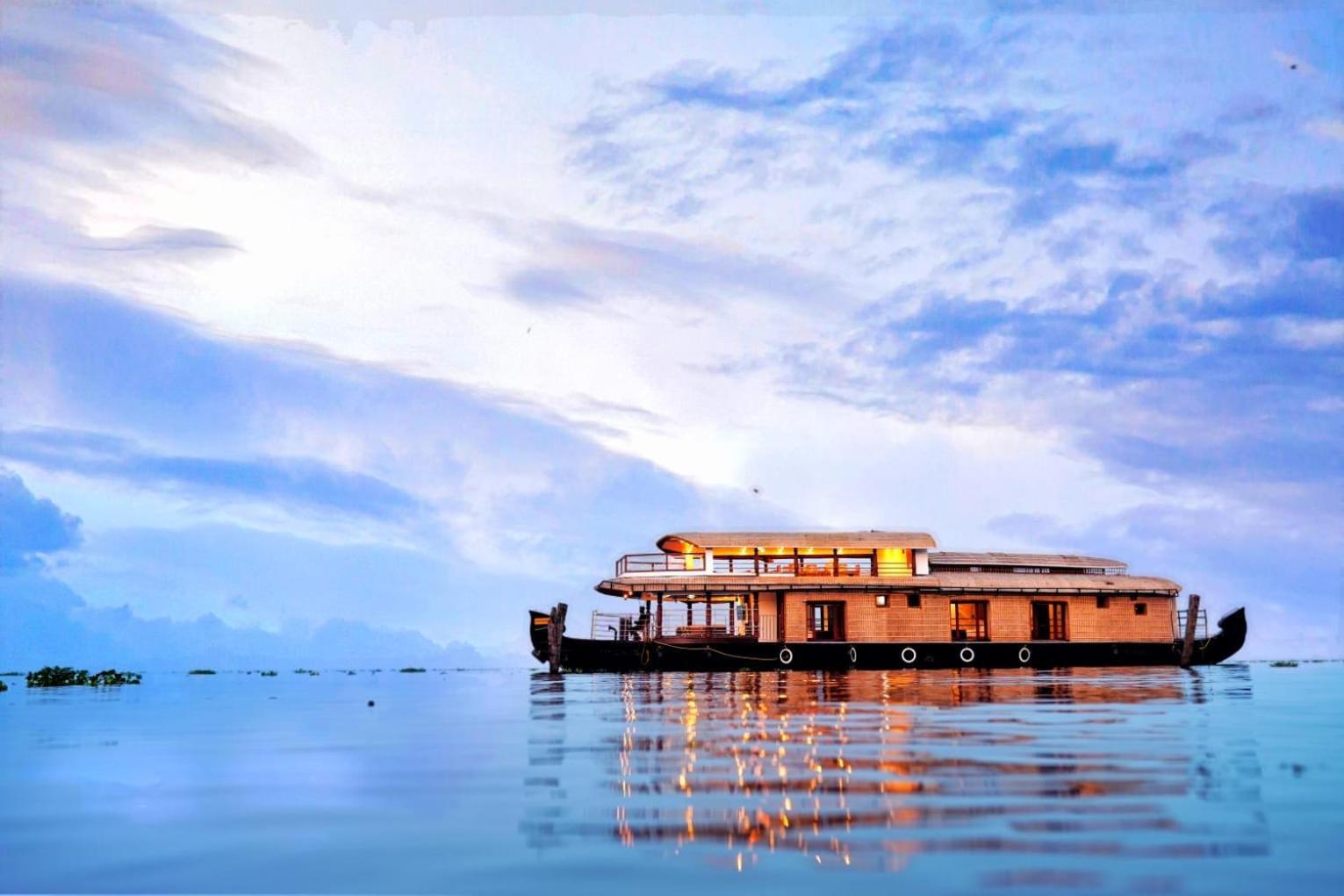 Indraprasthamlakecruise Alappuzha Luaran gambar